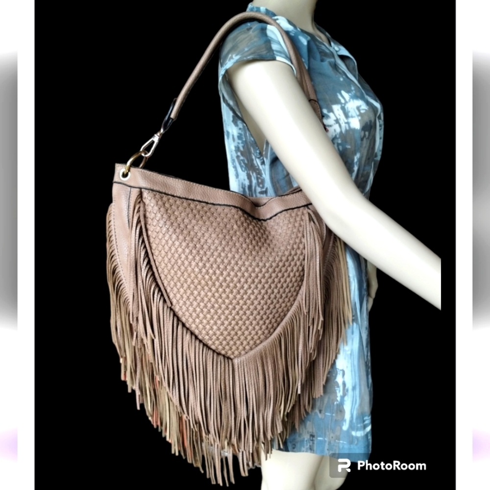 Unbranded Tan Fringe Hand Bag. ⭐ Pick 3 For $40.
